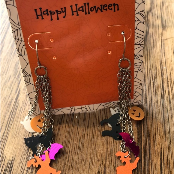 SOLD.  New!! 👻Holographic Halloween Earrings 🎃 - Picture 5 of 5